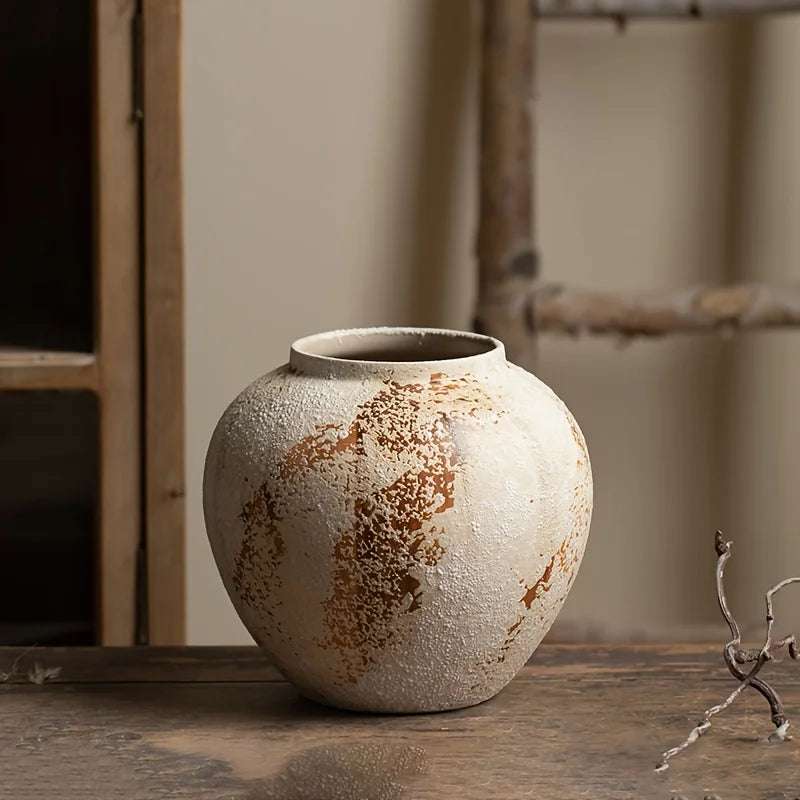 Elegant Retro Ceramic Flower Pot with Timeless Speckled Finish.