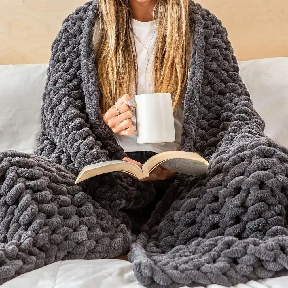 50x70 Thick Yarn Knitted Throw Blanket – Grey Chunky Chenille Sofa or Bed Blanket.