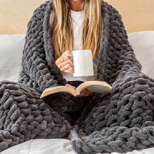 50x70 Thick Yarn Knitted Throw Blanket – Grey Chunky Chenille Sofa or Bed Blanket.