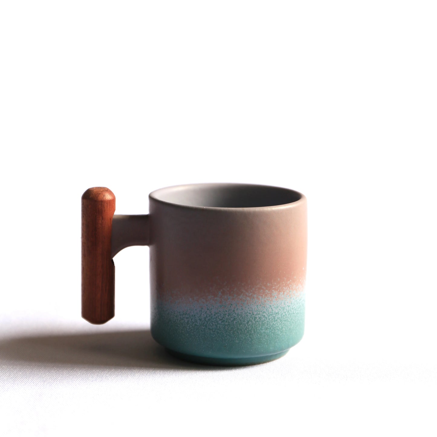 Handmade Ceramic Coffee Mug with Wooden Handle – Retro Tea & Coffee Cup with Filter Design