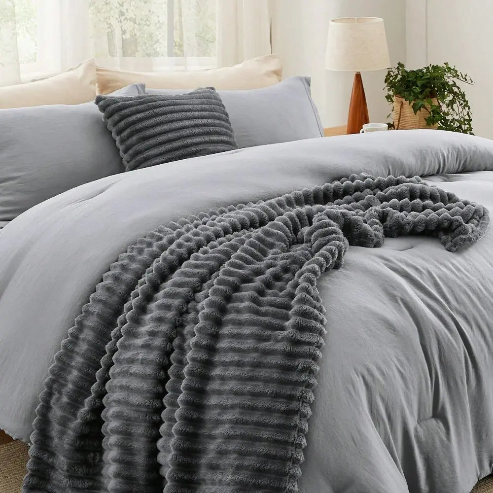 Comforter Set with Throw Blanket & Decorative Pillow – Lightweight Spring Bedding Set